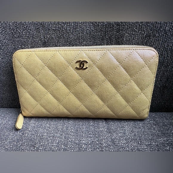Authentic CHANEL Caviar Skin Matelasse Long Wallet Purse CC Yellow w/ card - Picture 6 of 10